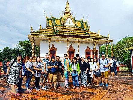 ซูเปอร์สตาร์เจมิไนพาเที่ยวสีหนุวิลล์และสมุย