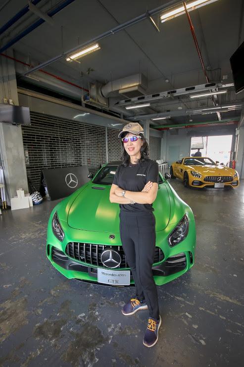 สนุกในสนามแข่งระดับโลกกับ Mercedes-AMG Driving Experience