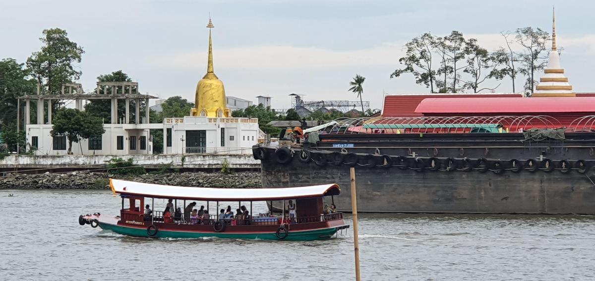 ร้านอาหารสุดฟินเปิดใหม่ริมเจ้าพระยา”โกดังริมน้ำ”