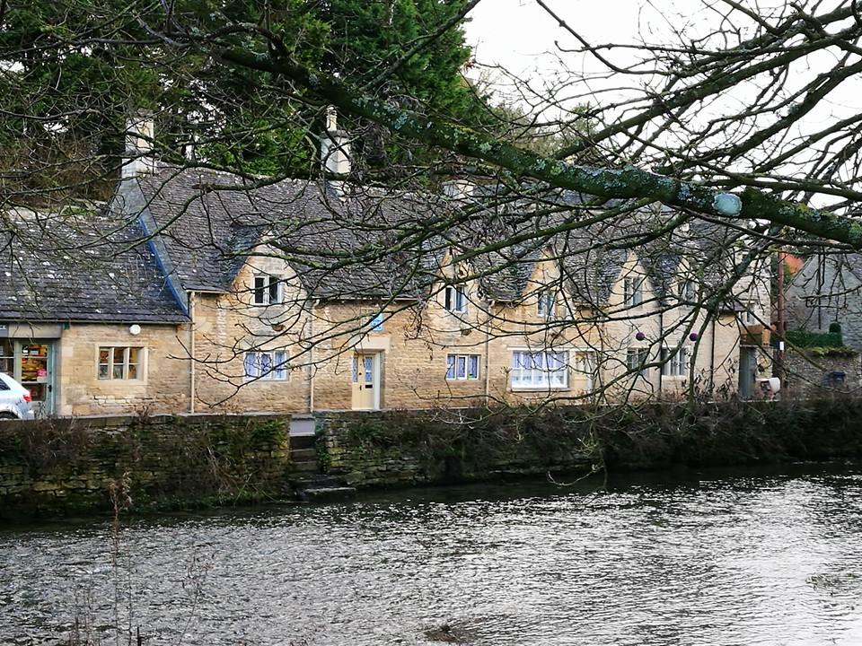 Bibury เขต Cotswolds หมู่บ้านชนบทที่สวยที่สุดในอังกฤษ