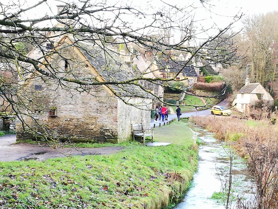 Bibury เขต Cotswolds หมู่บ้านชนบทที่สวยที่สุดในอังกฤษ