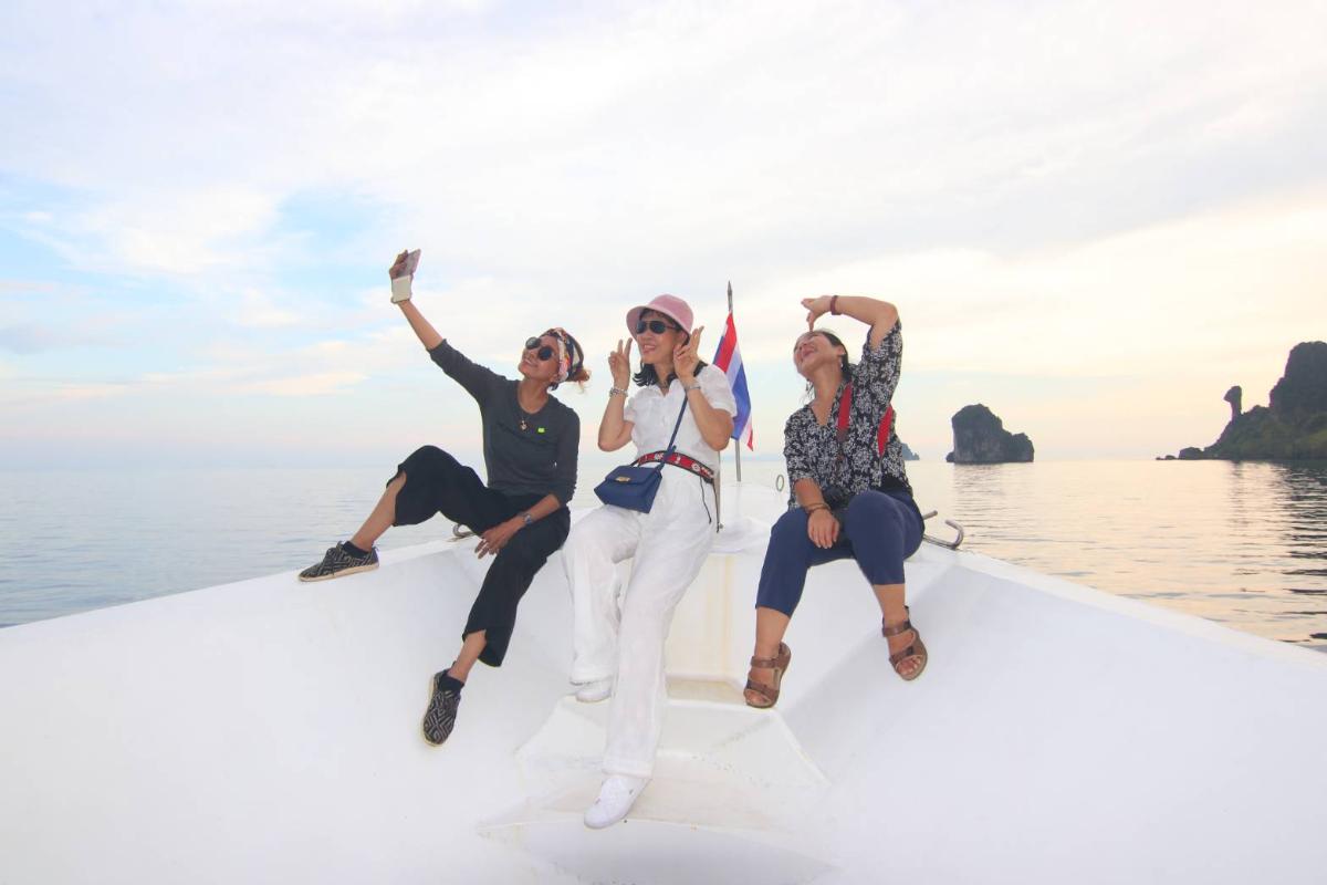 ททท.กระบี่ ผนึกอ่าวนาง ทราเวล แอนด์ ทัวร์ และ สธทท.เปิดตัว Krabi Wellness Sunset Cruise