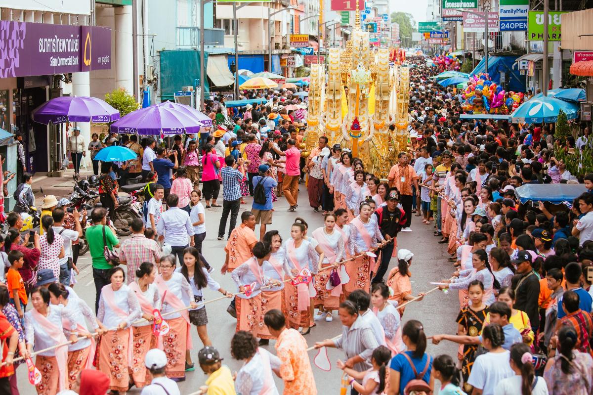 เทศกาลออกพรรษา ตำนานงานชักพระ สุราษฎร์ธานี