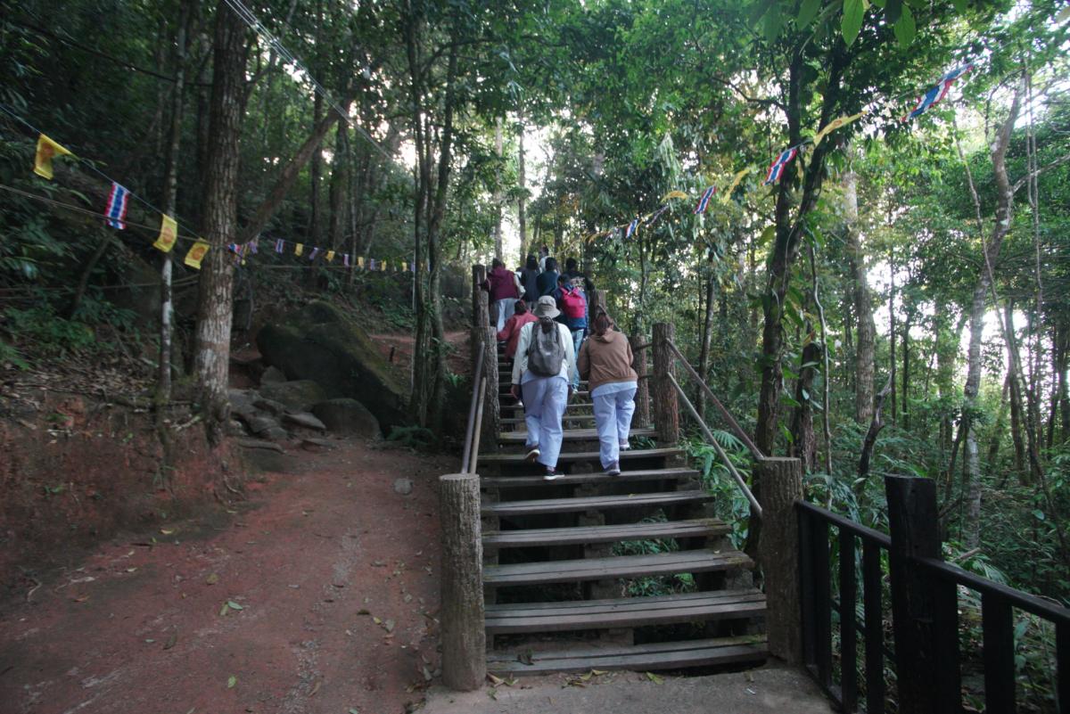 เขาคิชฌกูฏ (พระบาทพลวง) เปิดวันอาทิตย์ที่ 22 มกราคม รับวันละ 24,000 คน รวม 2 เดือน