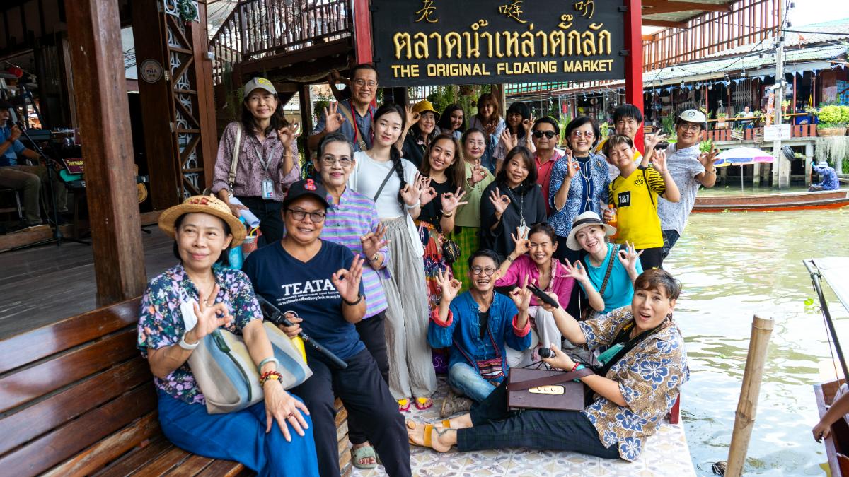 KOL จีน-ไทย ร่วมโปรโมทเส้นทางท่องเที่ยว Carbon Neutral คลองดำเนินสะดวก