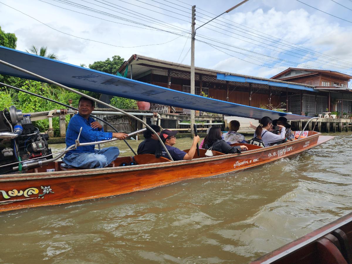 KOL จีน-ไทย ร่วมโปรโมทเส้นทางท่องเที่ยว Carbon Neutral คลองดำเนินสะดวก